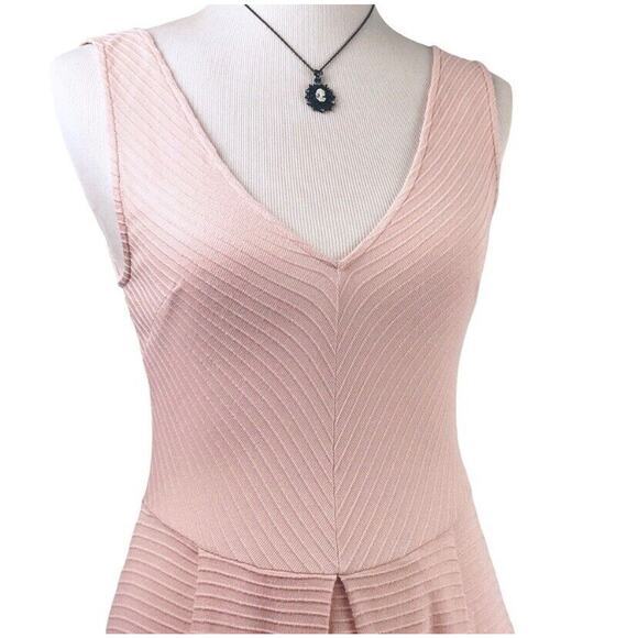 Silence and Noise Blush Pink Cutout Back Knit Dress Women's Size S - Picture 2 of 9